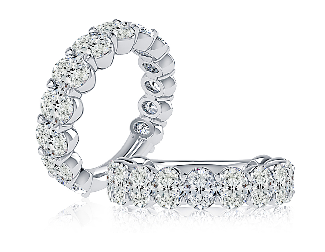 A. Jaffe Diamond Band in 18k white gold with 1.81ctw oval diamonds VS-G